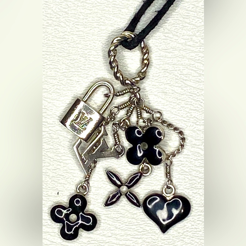 Louis Vuitton Pandan Tiff Sweet Monogram Necklace pendant charms